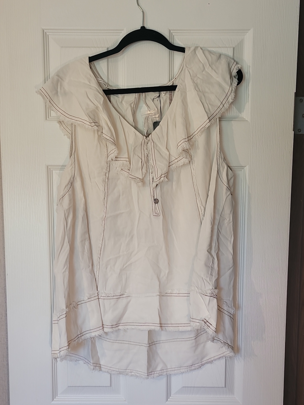 Oli & Hali Light Cream Ruffle V-Neck Sleeveless Top